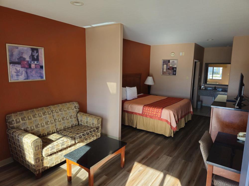 King Suite - Non-Smoking interior